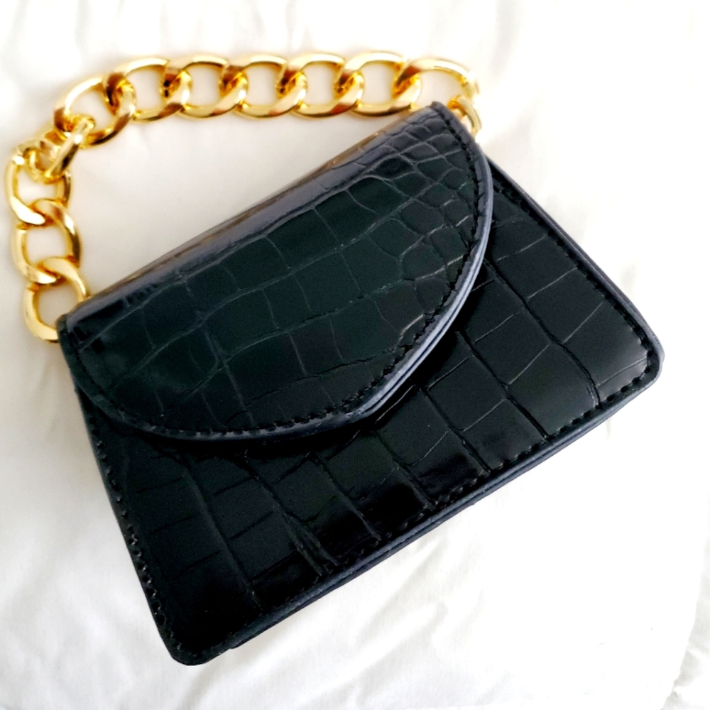 Patent leather croc purse